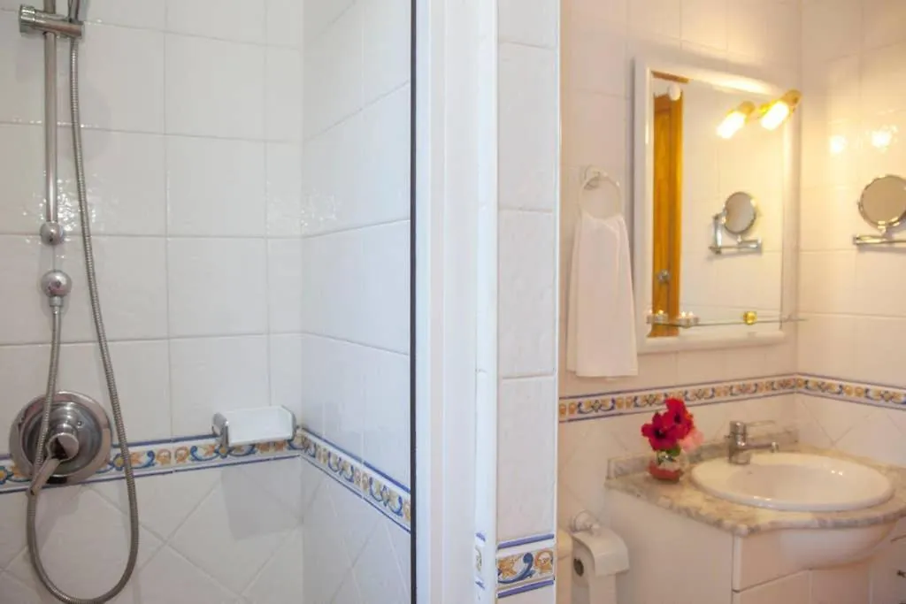 Villa Sirena Cala'N Blanes  0*, Cala'N Blanes (Menorca) Spanien